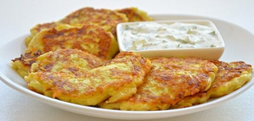 Кабачково-сырные оладьи